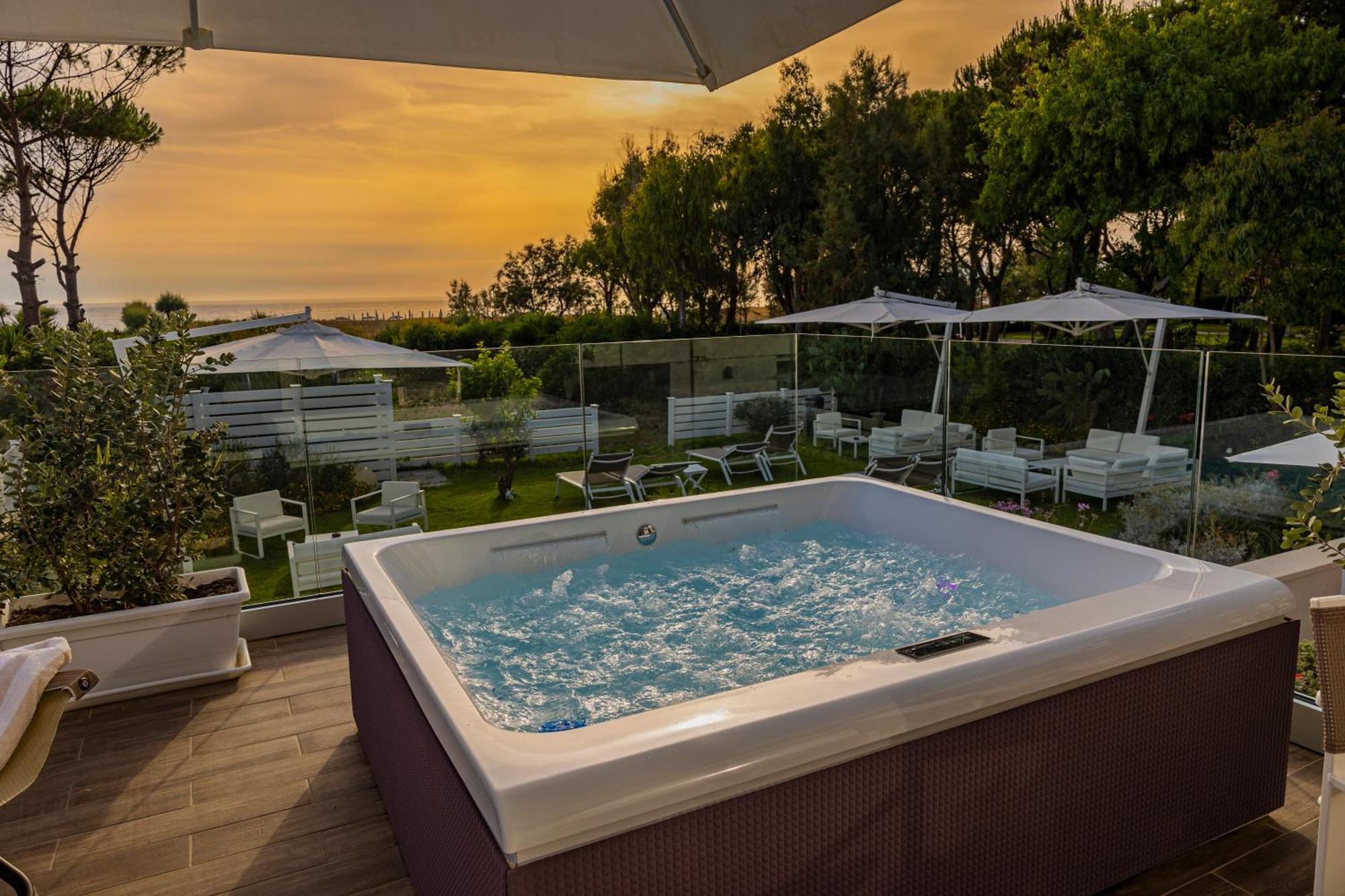 Aquamaris Design Suite & Spa Paestum Esterno foto